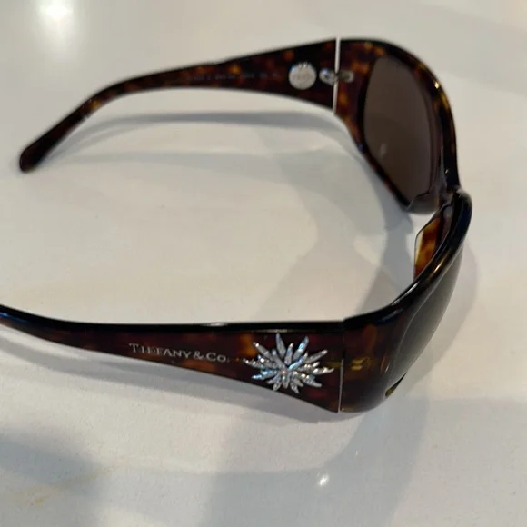 Tiffany & CO sunglasses - Picture 3 of 5
